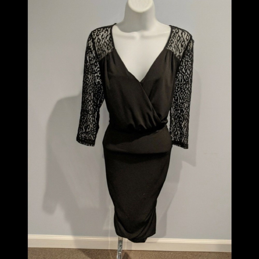 Thalia Sofi black stretchy dress size M